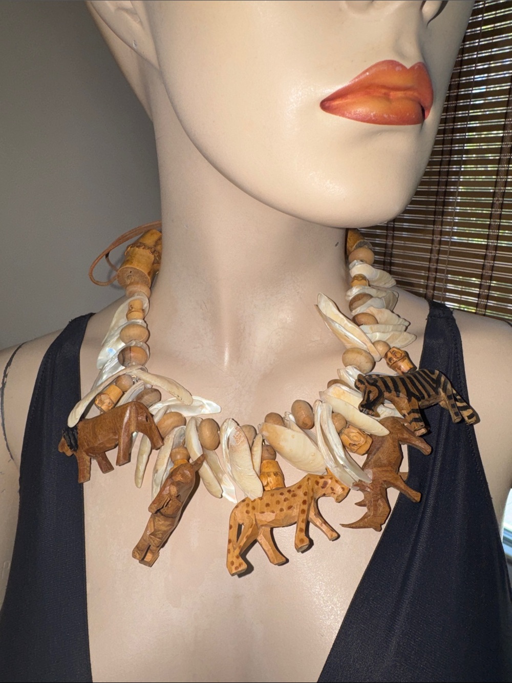 Vintage Wood Safari Animal Necklace - Picture 12 of 16